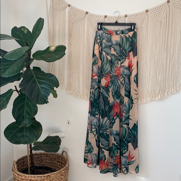 SMYM | Kauai Kisses Maxi Skirt - Picture 1 of 8